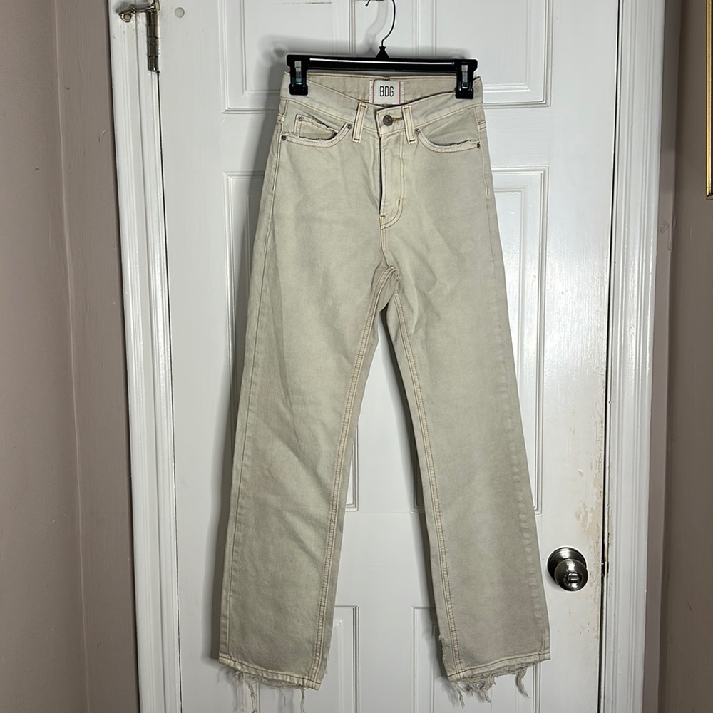 Barely worn women’s BDG creme pants wideleg size 30 from Urban Outfitters.